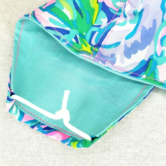 Lilly Pulitzer Face Mask - In Full Bloom - Picture 3 of 3